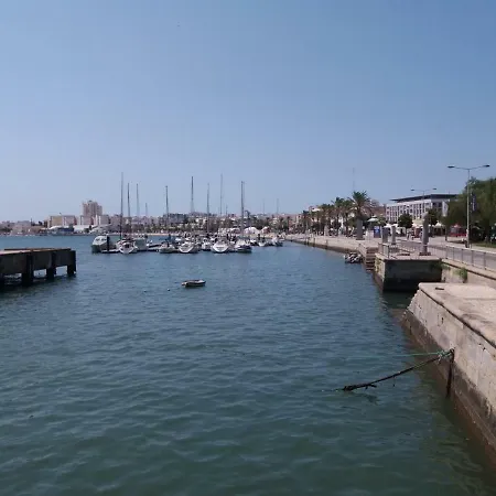 Typical Fishing Village In Historic Center I فيلة